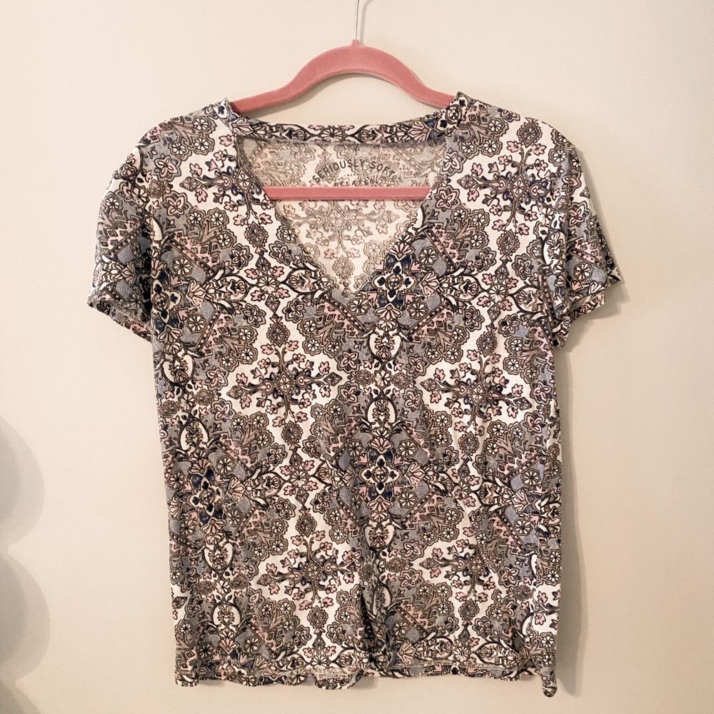 Women’s tee with cutout